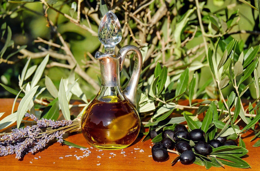 ESSENTIAL OILS:  GENERAL BENEFITS AND FEW SAMPLES